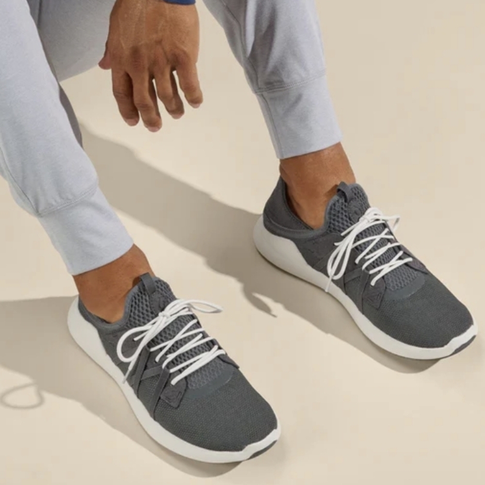 Olukai Sneakers